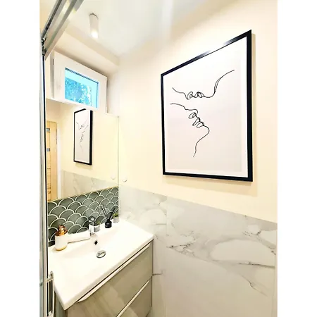 Madison Apartment